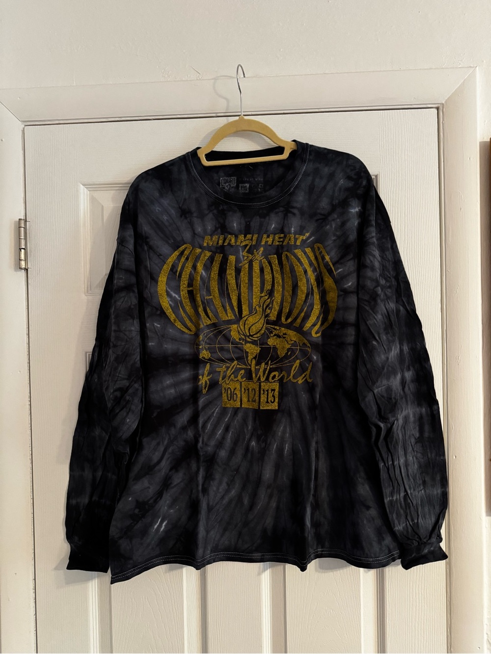 Champions Tie-Dye Long Sleeve Tee - Black/Gray with Gold Graphic